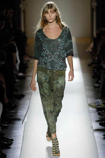 Look 15